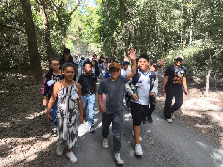 Alunos da Educação Integral visitam o Parque Estadual da Lapa Grande