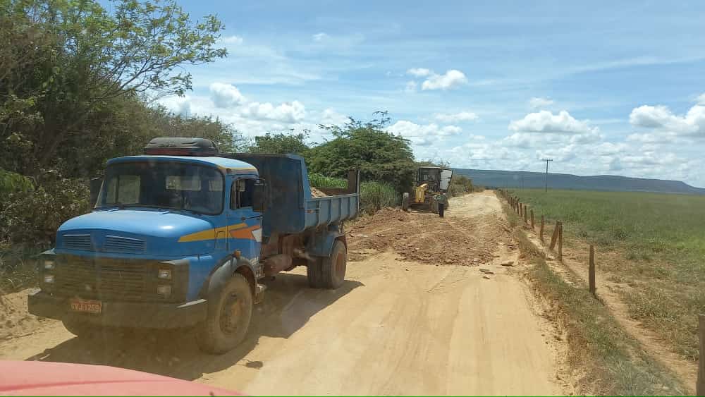 Prefeitura recupera mais de 25km de estradas rurais